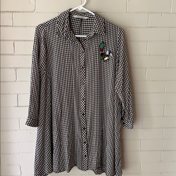 Zara Tops - Zara Black white checked long top appliqués